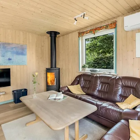 Amazing In With Kitchen Holiday home